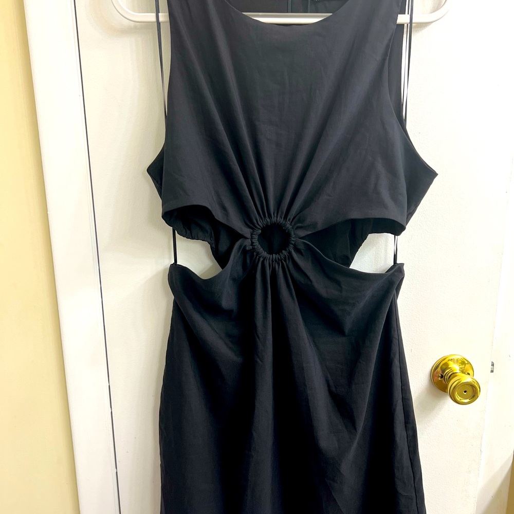 Zara NWT black keyhole dress